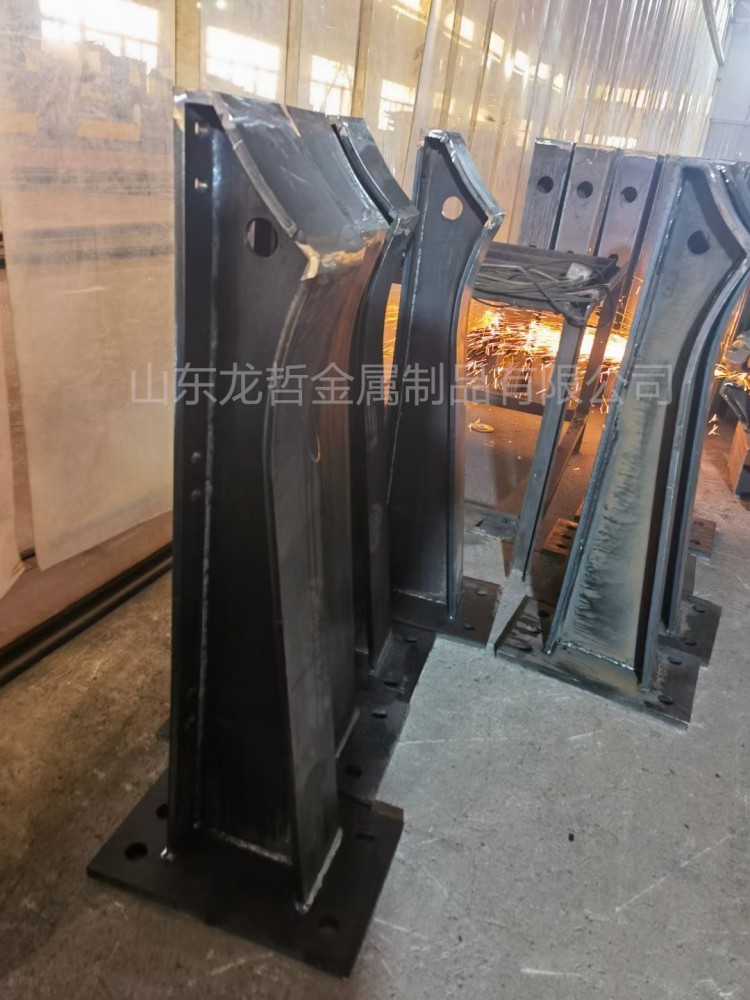 安徽防撞立柱產(chǎn)品 安徽防撞立柱產(chǎn)品